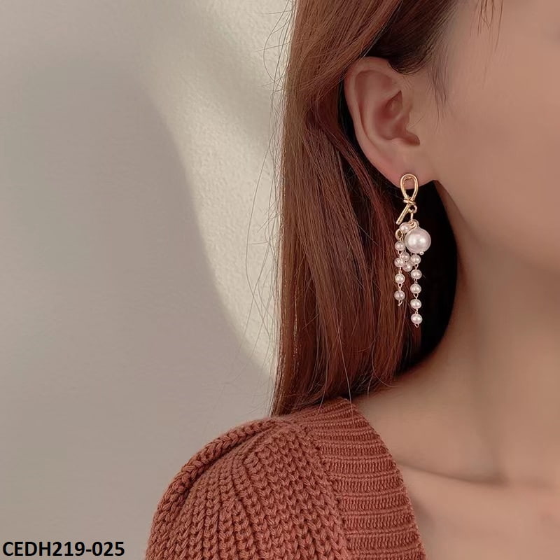 CEDH219 BTO Knot Pearl Drop Earrings Pair - CEDH
