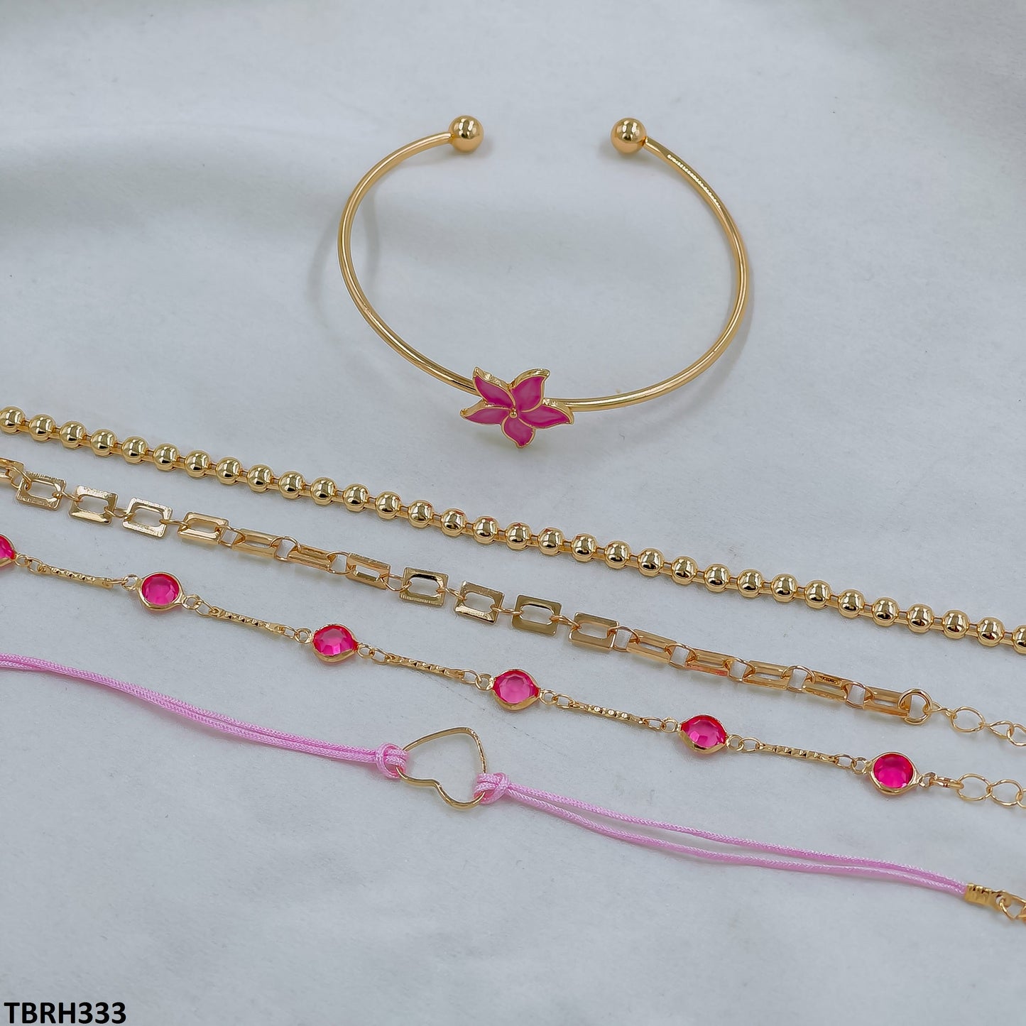 TBRH333 YYE Flower/Heart/ Circle Bracelet Set - CBRH