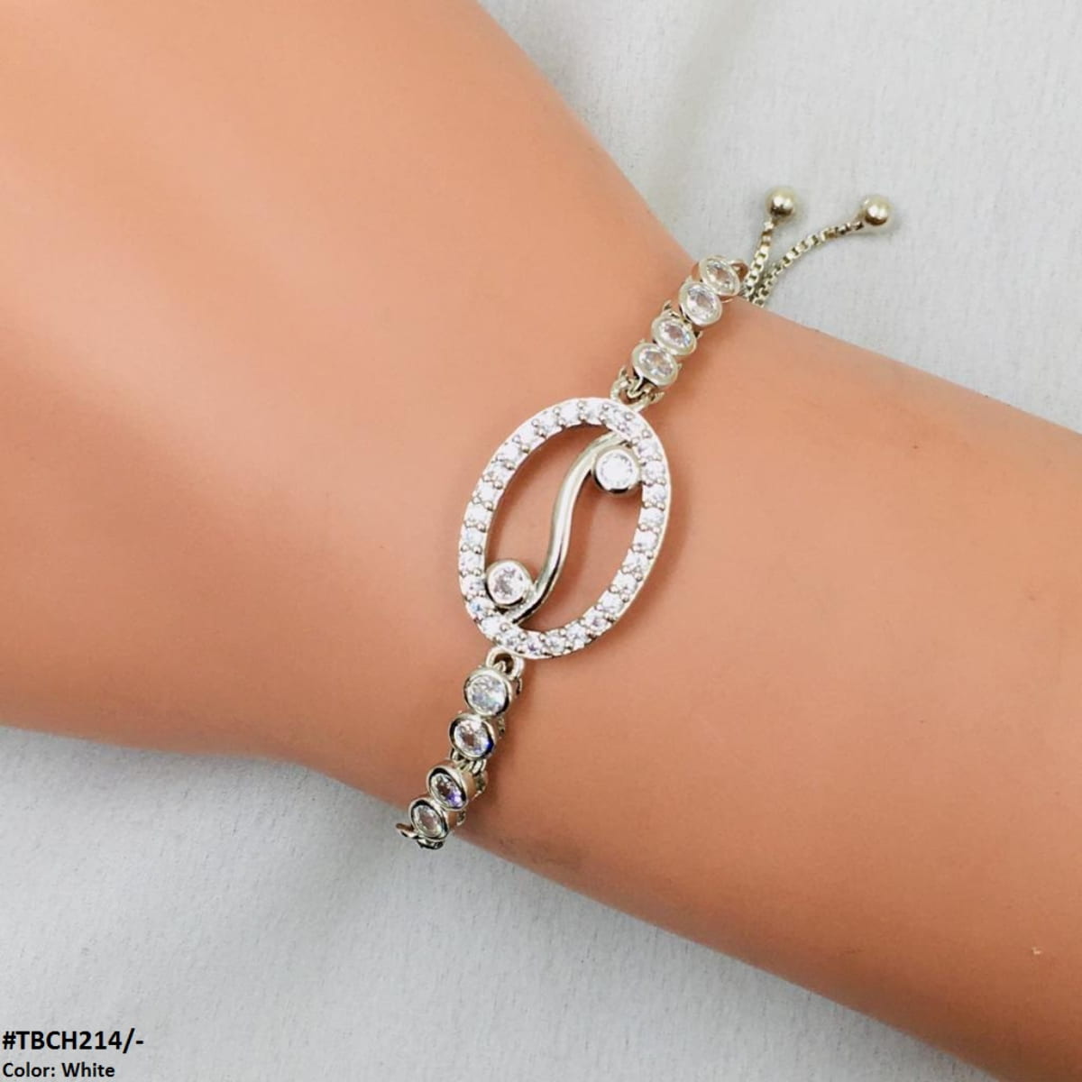 TBCH214 REP Oval Hand Bracelet Openable - CBCH