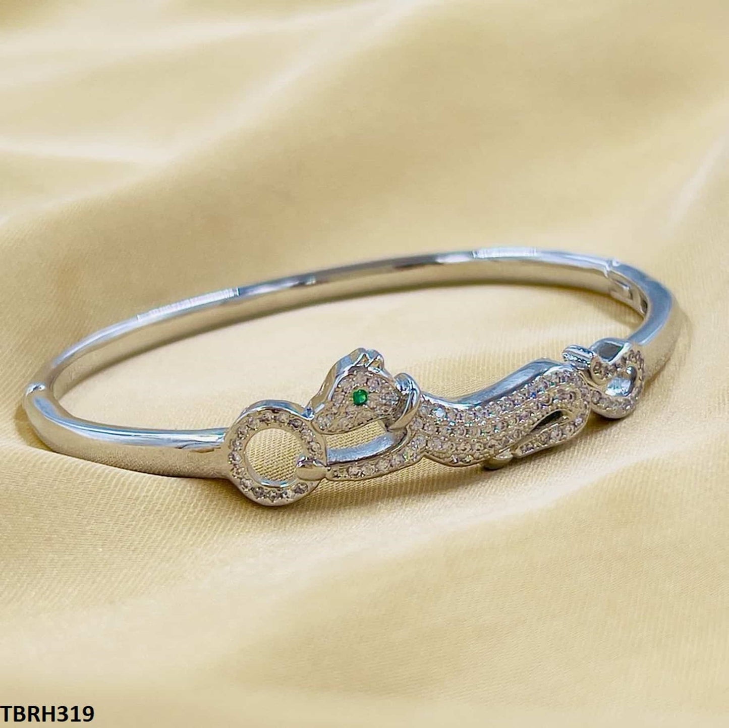 TBRH319 GXN Fox Hand Bracelet Openable - TBRH