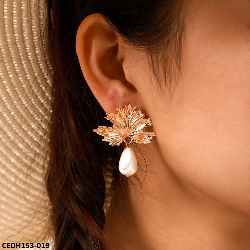 DH153 ZLX Leaf Pearl Drop Earrings Pair