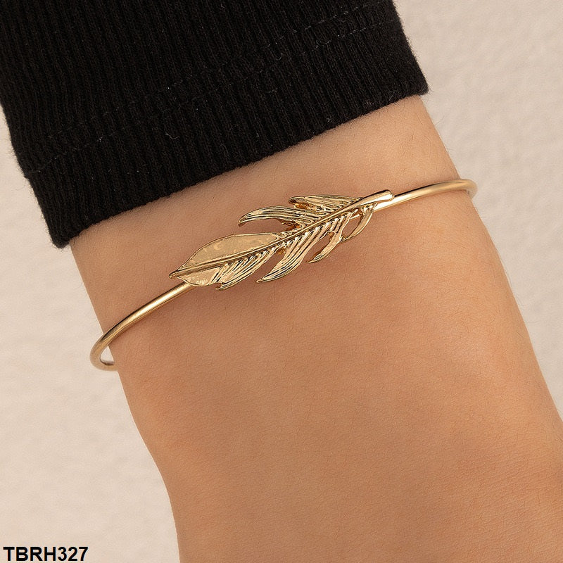 RH327 YYE Leaf Bracelet