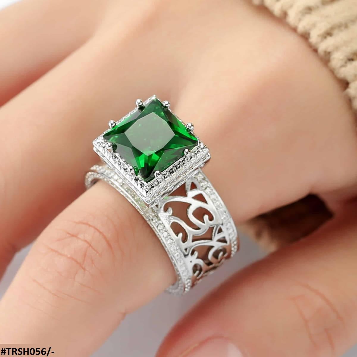 SH056 GWH Square Larger Band Ring