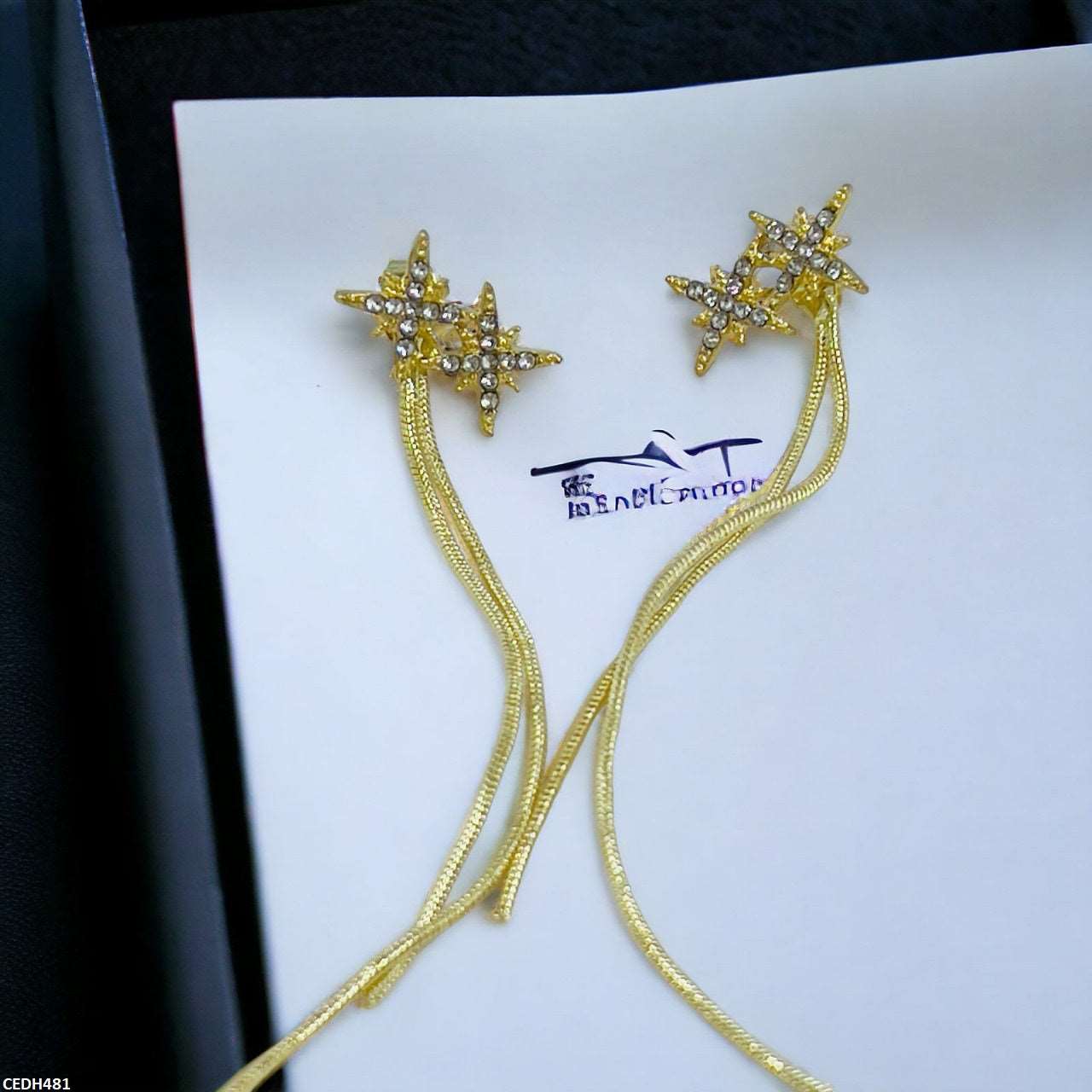 CEDH481 SGC Star With Chain Drop Earrings - CEDH
