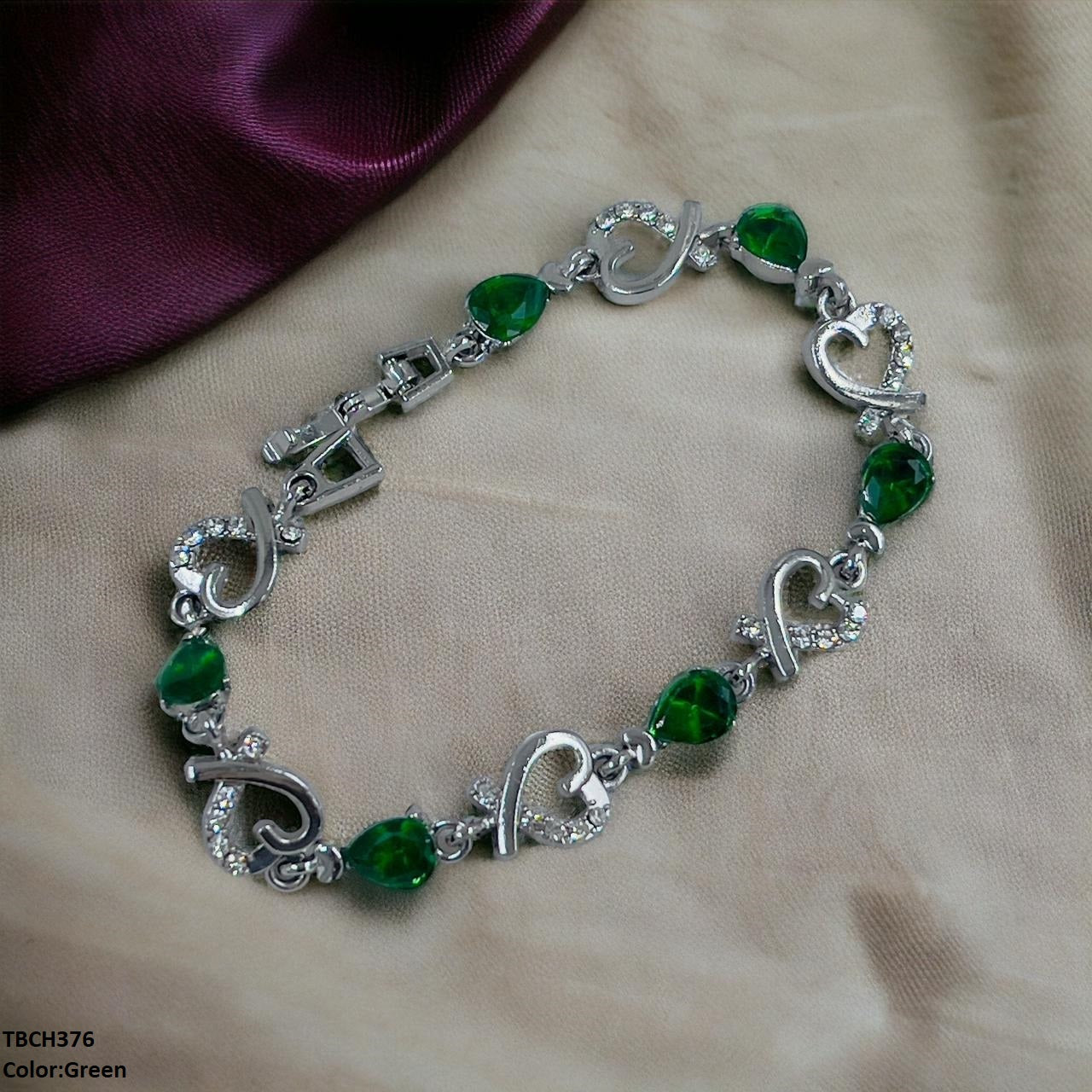 TBCH376 QWN Heart Chain Bracelet - TBCH