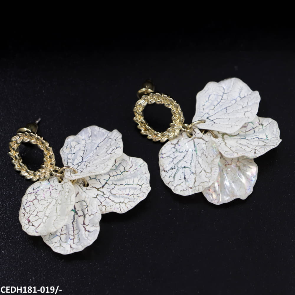 CEDH181 YQG Seep Leaf Drop Earrings - CEDH