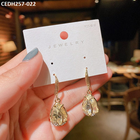CEDH257 ZHL Tear Leaf Drop Earrings Pair - CEDH
