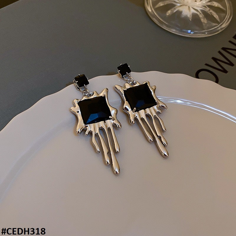 CEDH318 ZHL Melting Square by Square Drop Earring Pair - CEDH