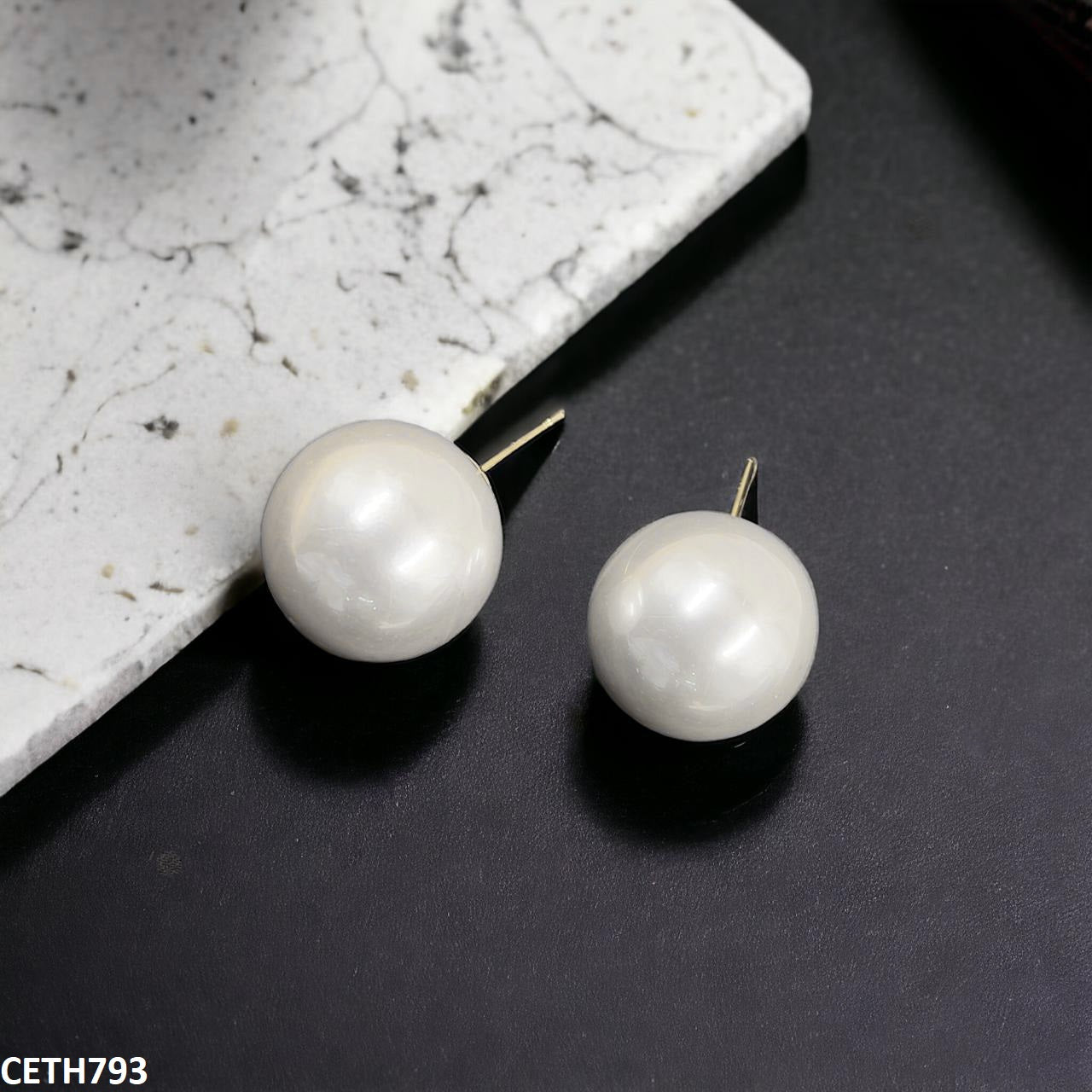 CETH793 RHJ Round Pearl Tops Pair - CETH