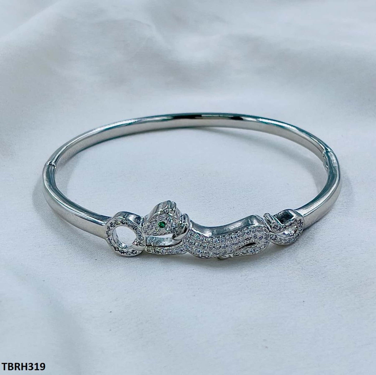 TBRH319 GXN Fox Hand Bracelet Openable - TBRH