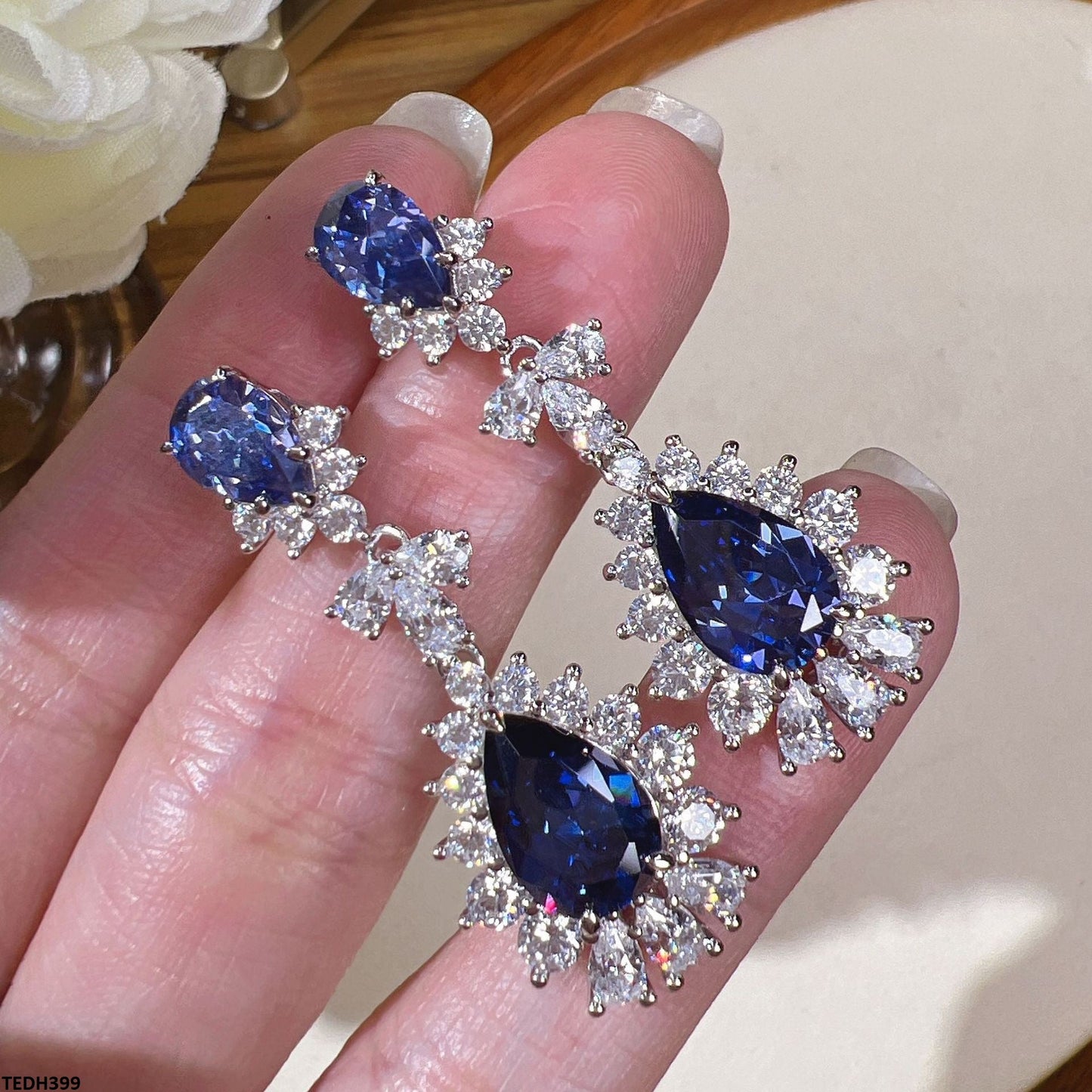 TEDH399 KRL Imp Tear Drop Earrings - TEDH