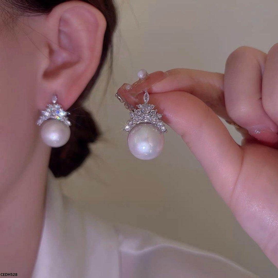 DH528 ZCD Crown Pearl Drop Earrings-
