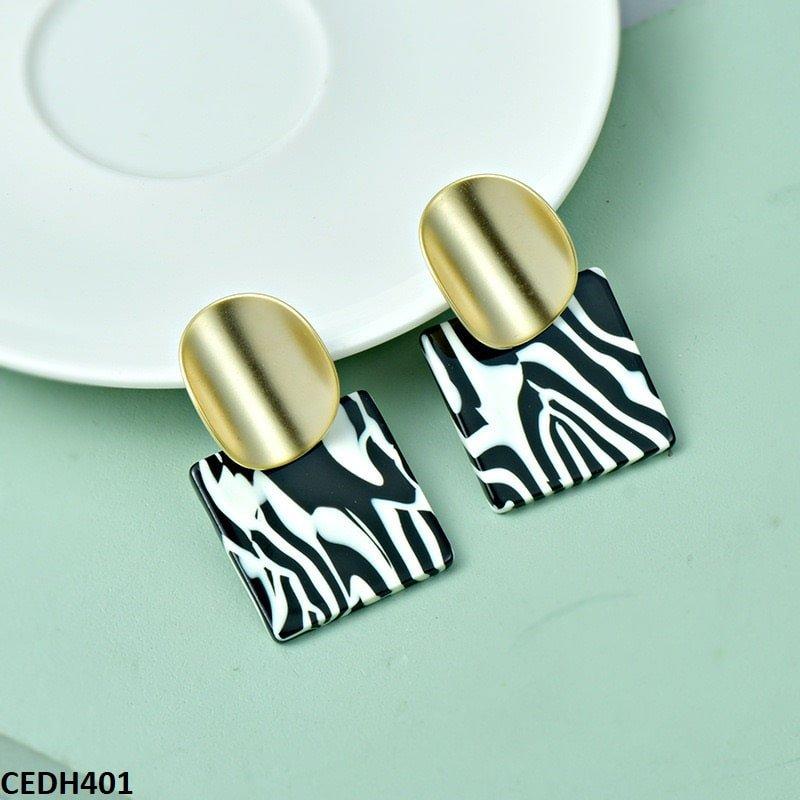 DH401 YHC Shaded Sqaure Drop Earrings Pair
