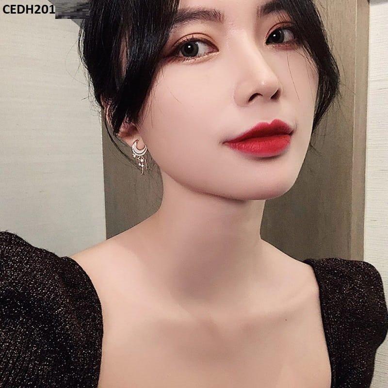 DH201 SIQ Moon Stars Drop Earrings Pair